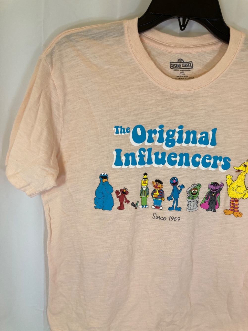 Sesame Street Original Influencers Shirt Sz L Juniors Short Sleeve Peach - Picture 4 of 12